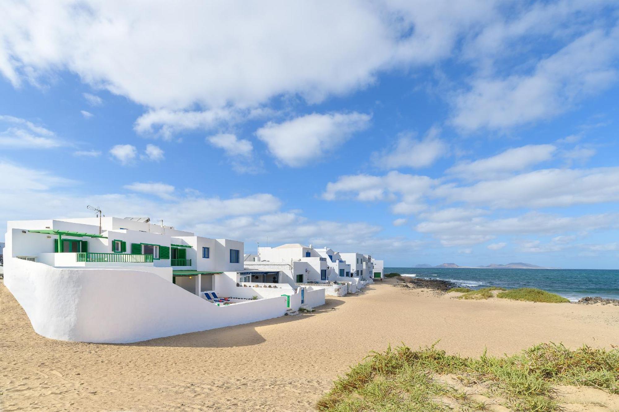 Famara Caracolillos, La Casa Exterior foto